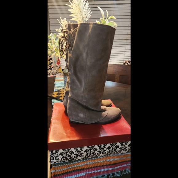 Naughty Monkey Mid-Calf Boots Size 8.5 - Picture 8 of 8